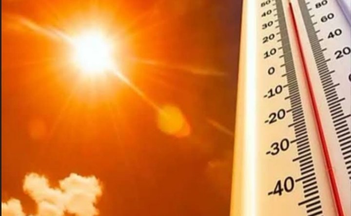 छत्तीसगढ़: प्रदेश में पारा 44 डिग्री पार, आज से और बढ़ेगी गर्मी, 15 जिलों में अंधड़ के साथ हल्की बूंदाबांदी के आसार..