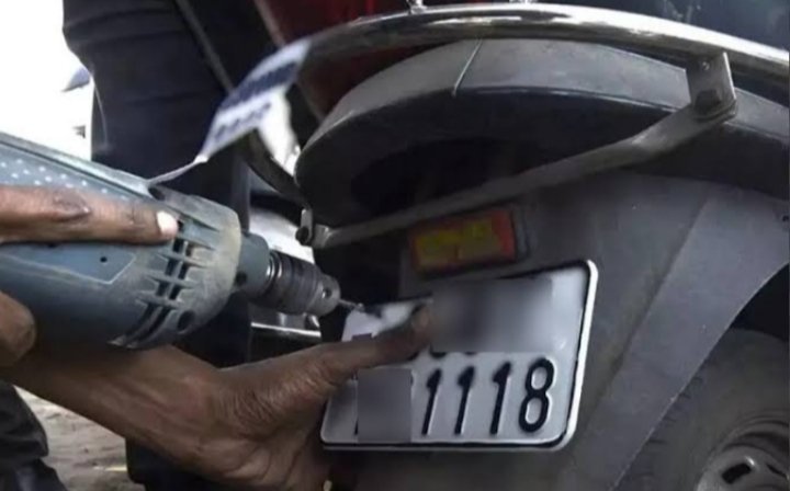 1 अप्रैल 2019 के पहले खरीदे गए वाहनों पर HSRP नंबर प्लेट अनिवार्य, नहीं लगाने वालों पर होगी कड़ी कार्रवाई..