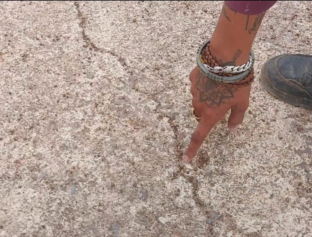 भ्रष्टाचारियों के लिए मलाई साबित होता जा रहा ग्राम लखना में निर्मित तटबंध