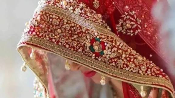 नाम-जाति बदलकर की शादी, दूसरे दिन नकदी और जेवर लेकर भागी लुटेरी दुल्हन