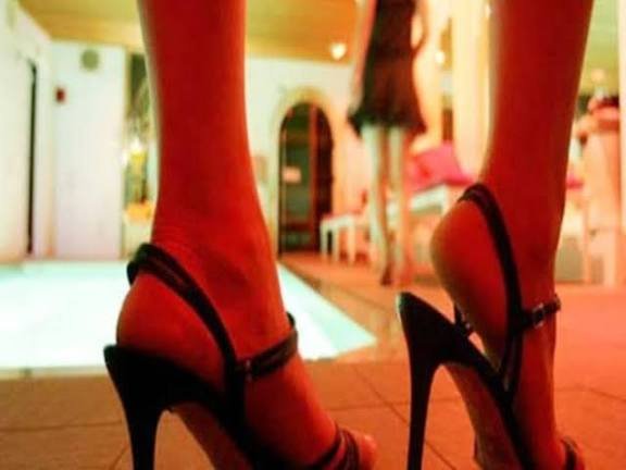 CG: वेलनेस सेंटर में चलाया जा रहा जिस्म फरोशी का धंधा, जाने पूरा मामला