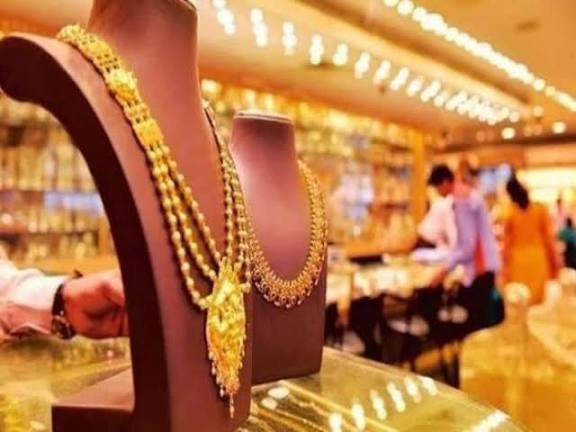 दिवाली पर सोना-चांदी खरीदने की है तैयारी, यहां देखें आपके शहर में 22-24 कैरेट गोल्ड का ताजा भाव