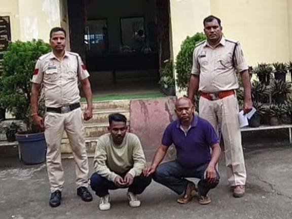 CG: पुलिस की नौकरी के नाम पर 11 लाख की फ्रॉड, आरोपी गिरफ्तार