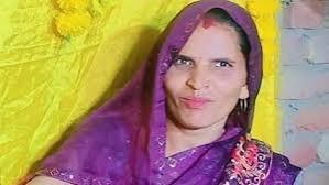 शादीशुदा महिला को चढ़ा इश्क का खुमार: सोशल मीडिया पर दे बैठी किसी और को दिल, पति को छोड़ 9 साल के बच्चे के साथ पहुंची पाक बॉर्डर