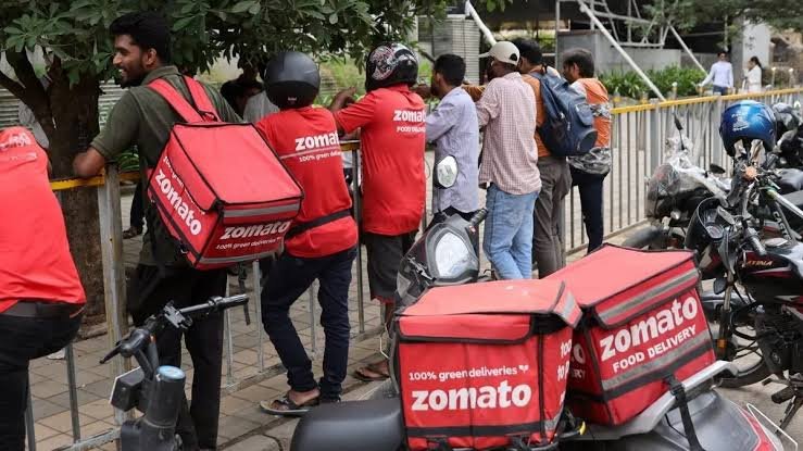 अस्थाई कर्मचारियों के लिए खुशखबरी… अब कटेगा PF, मिलेगी ESIC की सुविधा, देश में लागू हुए 4 नए लेबर कोड