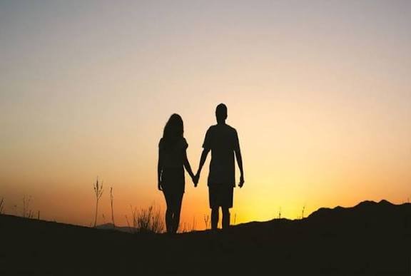 गर्लफ्रेंड ने बॉयफ्रेंड की लाश से रचाई शादी, अथाह प्रेम या कोई मजबूरी, वजह जान हो जाएगे हैरान