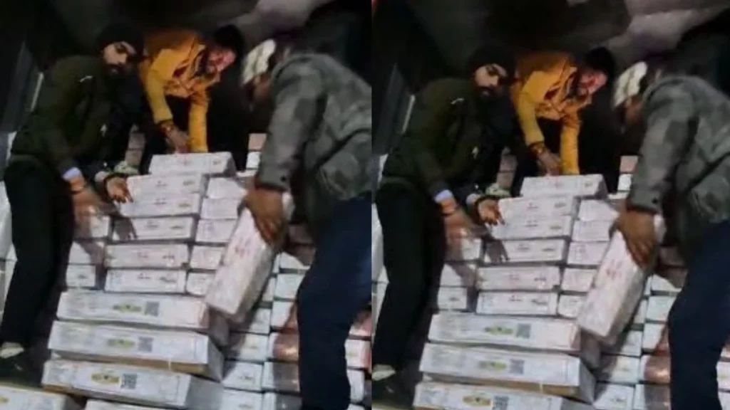 भोपाल से मुंबई के रास्ते विदेश जाने वाला था 26 टन मांस, गोमांस की शंका में पुलिस ने कंटेनर पकड़ा