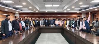 CG: 11 सूत्रीय मांगों को लेकर कर्मचारी-अधिकारी फेडरेशन का ‘काम बंद–कलम बंद’ आंदोलन शुरू