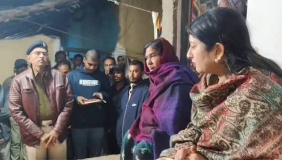 CG: नंगा कर बच्चे को पीटा, अपमान से पिता ने की आत्महत्या