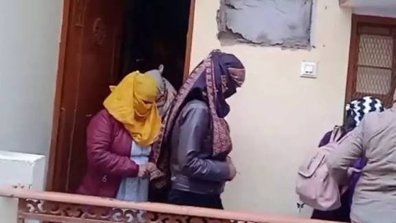 देह व्यापार का भंडाफोड़: महिला IAS के घर में चल रहा था सेक्स रैकेट , 5 कॉलगर्ल और 4 ग्राहक अरेस्ट
