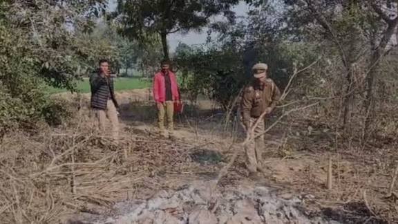 प्रेमी संग भागी नाबालिग प्रेमिका, परिजनों ने हत्या कर रात में ही जलाया शव, ये है पूरा कांड