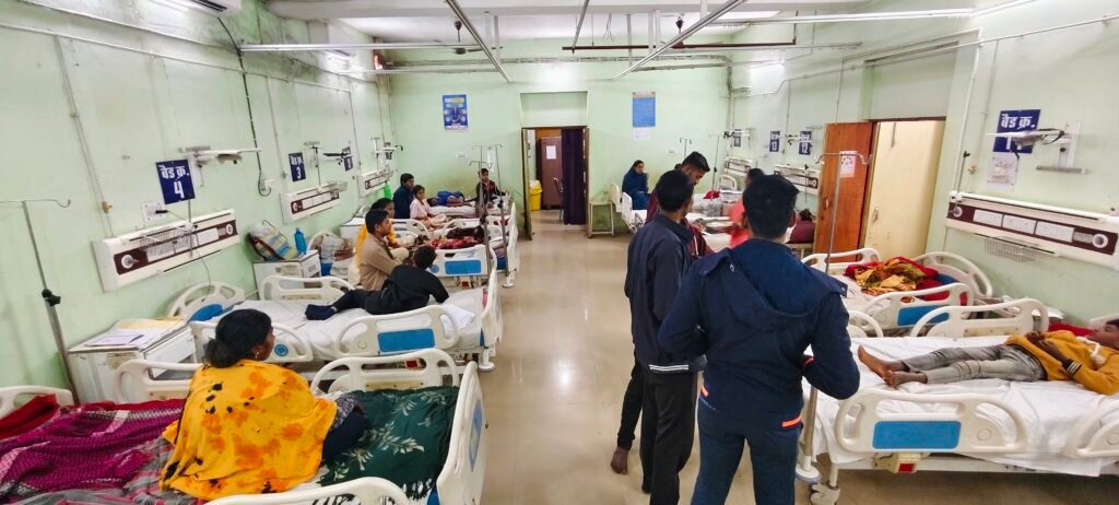 CG: रतनजोत बीज खाने से 30 से ज्यादा बीमार, दो दर्जन से ज्यादा बच्चे भी शामिल, अस्पताल में चल रहा इलाज