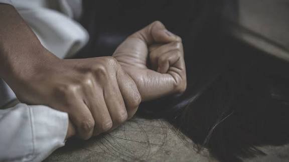 पहले प्रेमी का विश्वासघात, फिर अजनबी ने रेप करके उतारा मौत के घाट, महिला के साथ रूह कंपा देने वाली वारदात