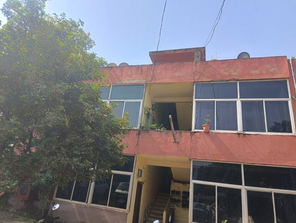 CG: पुलिस क्वार्टर में फांसी पर लटकी मिली महिला आरक्षक की लाश, मचा हड़कंप