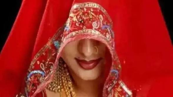 शादी के एक महीने बाद नव विवाहिता ने पति से मांगा तलाक, कहा- सेक्स के दौरान नहीं कर पाते संतुष्ट