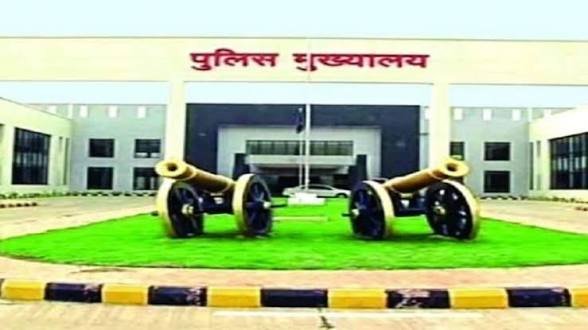 CG: पुलिस विभाग में प्रशासनिक फेरबदल, IPS शंकर बघेल और आकाश शुक्ला को मिला अतिरिक्त प्रभार, आदेश जारी