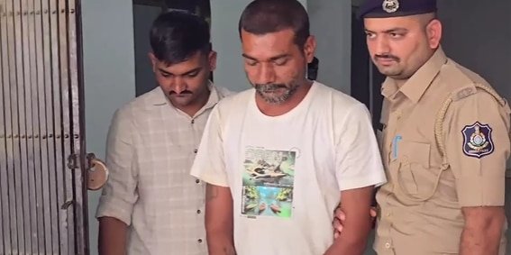 ड्रम में शव, ऊपर सीमेंट और आंगन में दफन राज… पत्नी को फंसाने पहुंचा था पुलिस के पास, जांच में खुली 3 हत्याओं की कहानी
